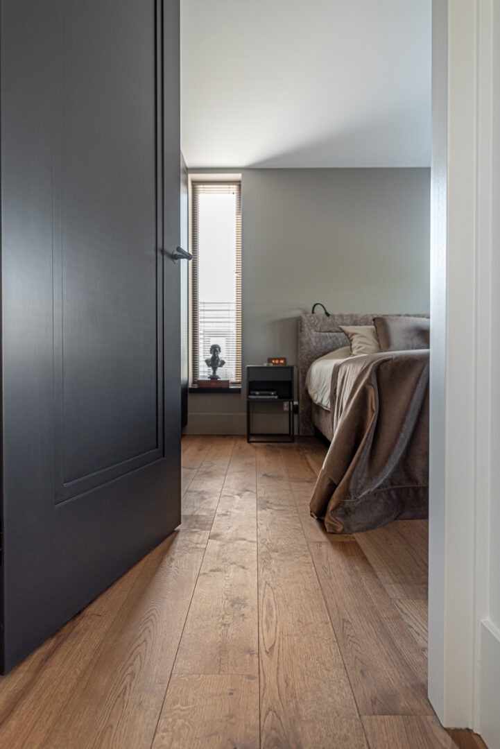 Plankenvloer in de kleur Kasteelbruin