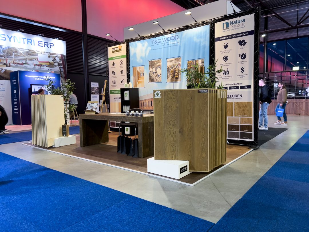 Beursstand T&G beurs Wood op de HoutPRO+ in de Brabanthallen met dankwoord